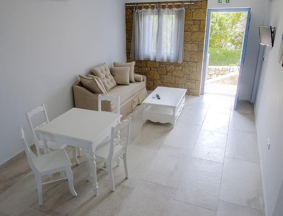 Golden Villas Stoúpa Eksteriør billede